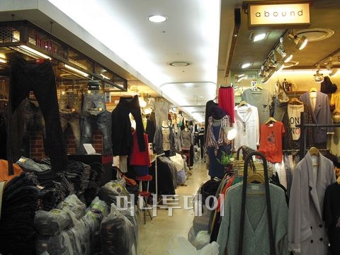 동대문 사입, 20~30대 여성의류는 단연‘디오트’