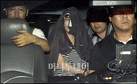 [사진]경찰서 향하는 살인인질범