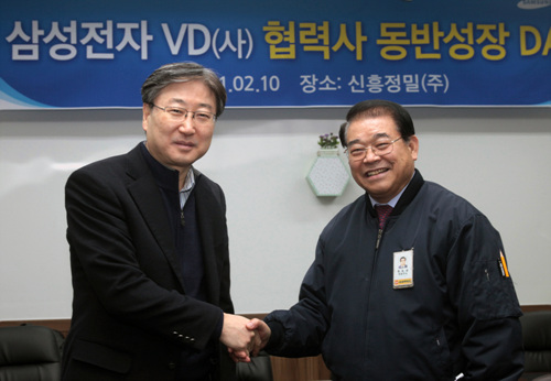 윤부근 사장, 40년간 매출 890배↑ 삼성 협력사 방문 왜?