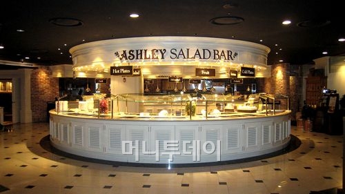 애슐리, 목동 행복한 세상 W점 오픈