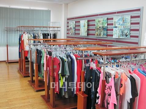 미국서 1초에 5벌 팔리는 한국 옷 생산기지 어디?