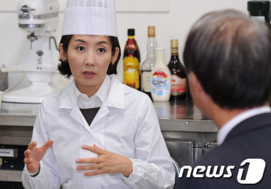 [사진]좋은세상 베이커리 방문한 나경원 후보