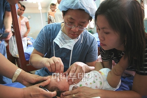 상금 2억 아산상에 의료구호단체 글로벌케어 선정