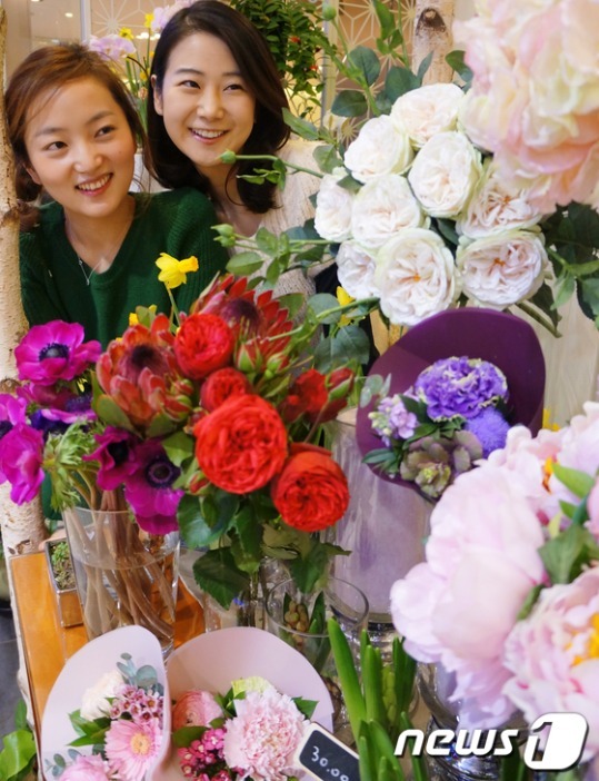 [사진] 현대백화점, 꽃으로 집안을 꾸며보세요~!