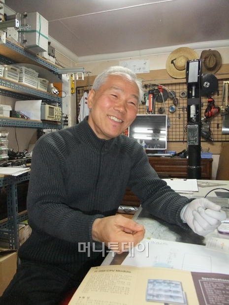 태양 품은 하늘...58세 창업, 태양광 기업인