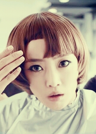 티아라 은정, 새로운 유행 선도? 비대칭 앞머리