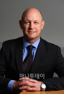 한국베링거인겔하임, 더크 밴 니커크 사장 선임