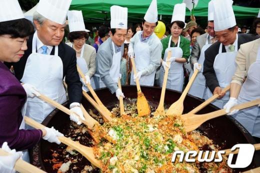 만든곳: 한국 네티즌본부 카페