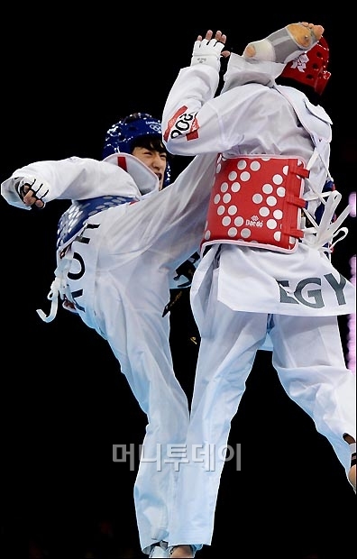 [사진]확실하게 상대 제압하는 이대훈