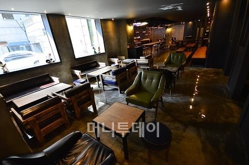 탐앤탐스 프리미엄 커피 매장 더 칼립소 오픈