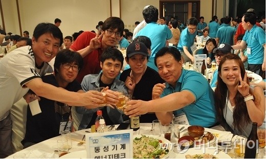 우양에이치씨가 10년째 전직원 해외 보낸 까닭은?
