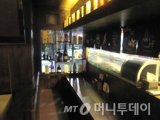 꼬지사께, 혼자 와도 편한 공간으로 차별화