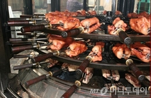 히딩크도 반한 오리집, 줄서서 먹는 옛골토성