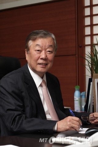 종근당 존경받는 병원인상에 성상철 전 서울대병원장