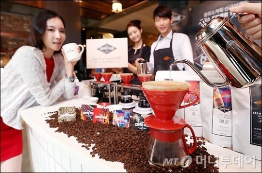[사진]커피도 역시 손맛이 최고야!