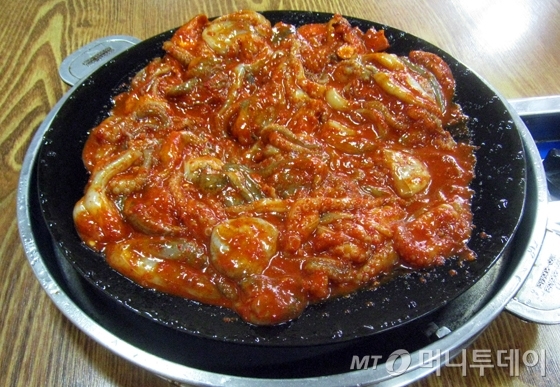 피로회복·다이어트 효능…봄철 밥상의 꽃 주꾸미 맛집은?