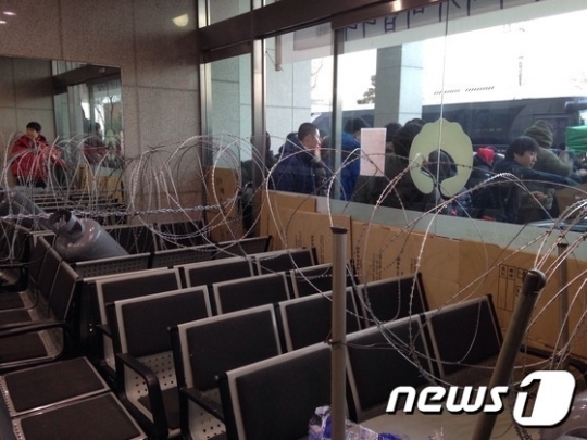檢, 중앙보훈병원 장례식장 불법점거 135명 기소