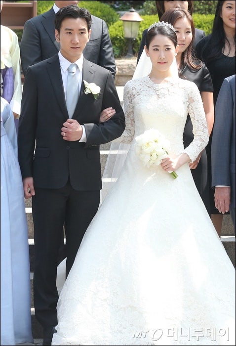 현대차회장 외손자 & 애경그룹 손녀 결혼식.... 현대가 며느리로 참석한 노현정 오늘모습 | 인스티즈