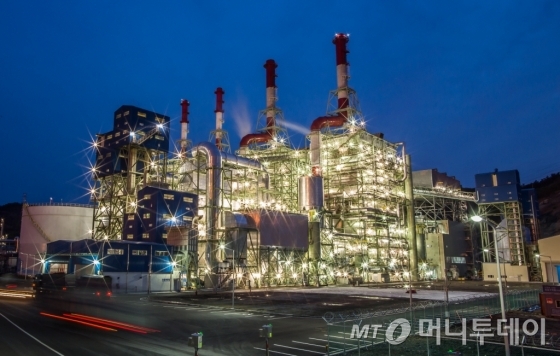 금호석유화학, 전 사업장 조명 LED로 교체…탄소배출 저감 기대
