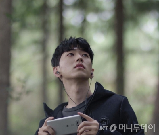 그레이가 V20으로 만든 영상 400만이 봤다