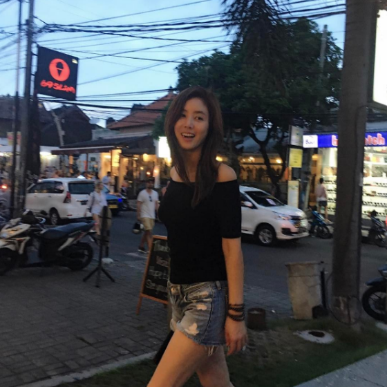 김성령, 50대 나이 믿기지 않는 미모 인형이 여기있네