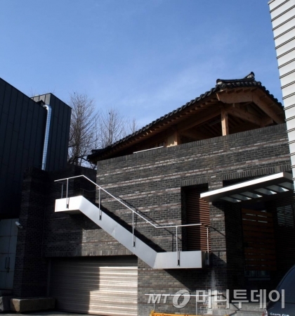 비자금 단골 창구 서미갤러리 관련 부동산, 대거 경매로