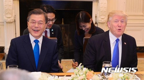 이와중에 트럼프가 싸늘했다고 프레임 짜는 종편 | 인스티즈