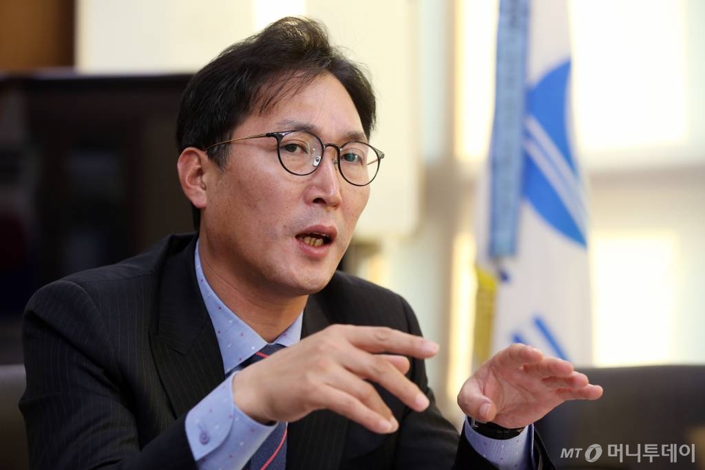 이창우 동작구청장 강제추행 혐의로 피소…혐의 부인