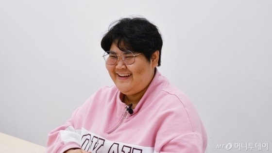 OECD 포럼 참석 유튜버 배리나 누구?