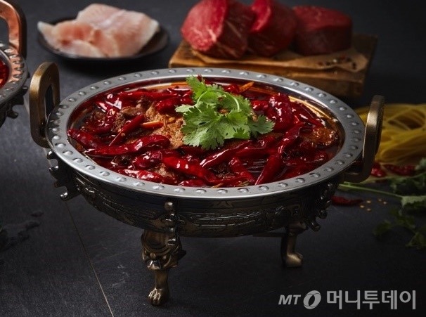 라면에도 치킨에도 얼얼한 매운맛 마라의 정체