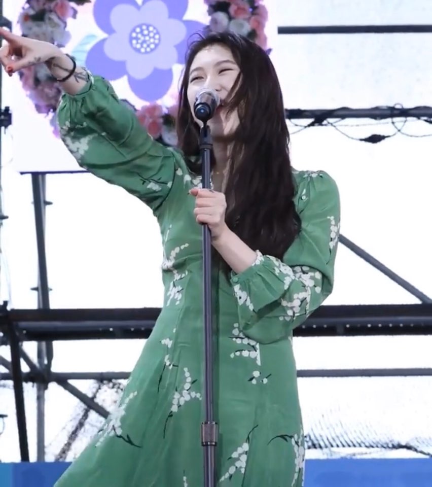 백예린 신곡 스퀘어, 발매 전 논란 이유 봤더니…