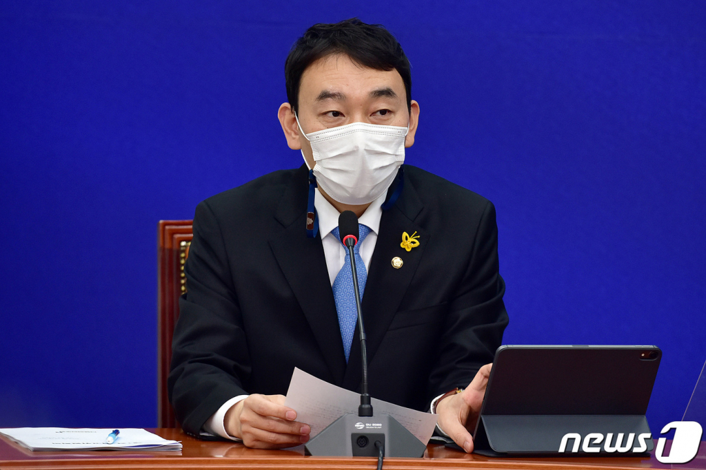 김용민 안똑똑해보여 vs 조수진 인간이 아냐...청문회 중단