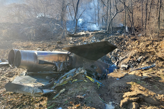 비상탈출 2번 시도했지만…36년 된 F-5E 전투기에서 못 나왔다
