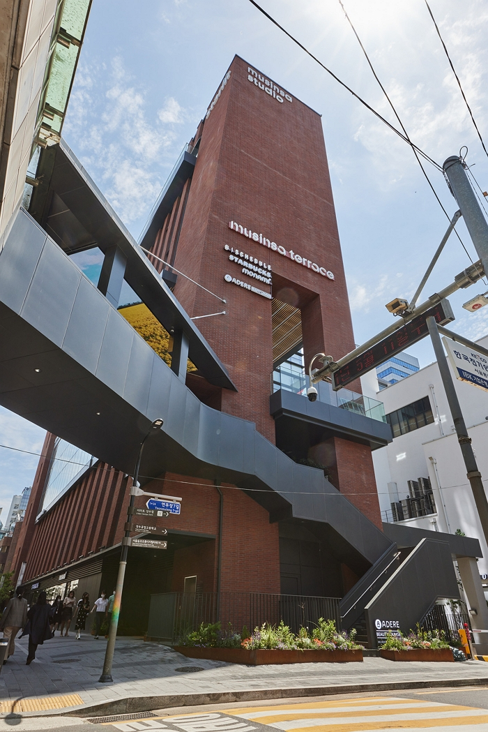 성수동 핫플 예약…신세계프라퍼티, 스탈릿 성수 문 열어