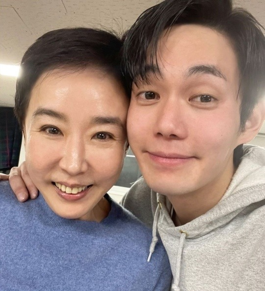 故강수연 유작 정이, 오는 20일 공개…류경수 우리 영화 나와요