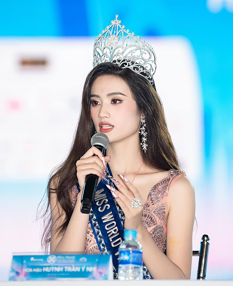 난 이미 뷰티 퀸, 또래보다 성숙…베트남 1위 미녀 수상소감 논란