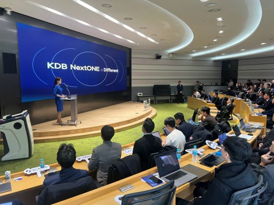경쟁률 14대 1 뚫은 KDB 넥스트원 7기 데모데이 성료