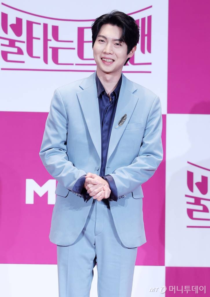 손태진 