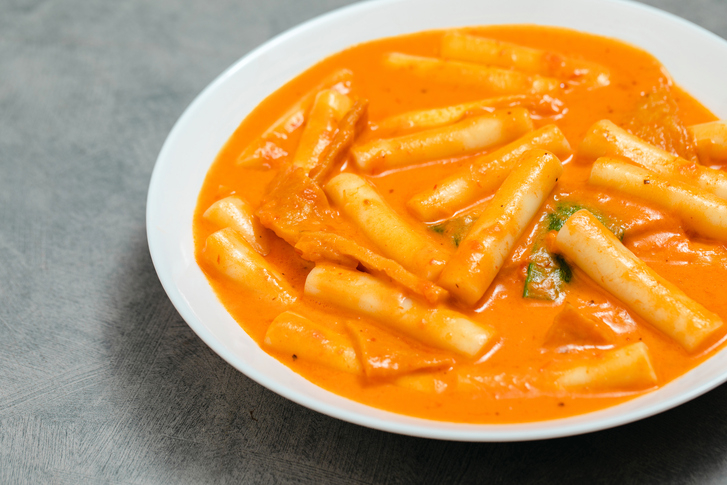 순대 찍어먹게 떡볶이 0.5인분만 주세요... 나 진상인가?