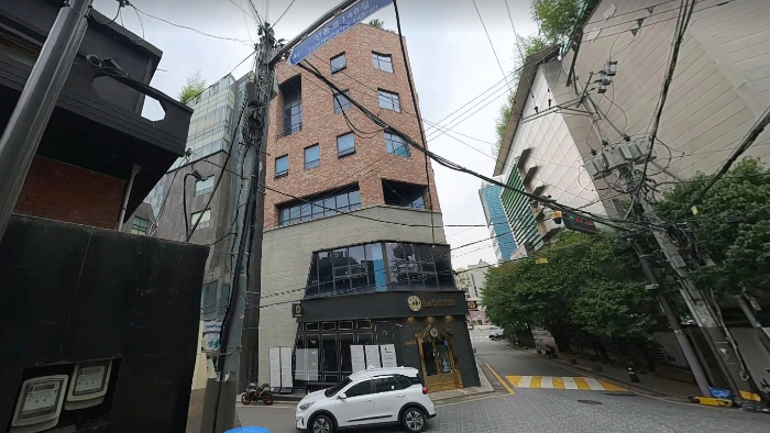 이정재, 220억 청담 빌딩 170억 영끌 매입…550억 건물주 됐다