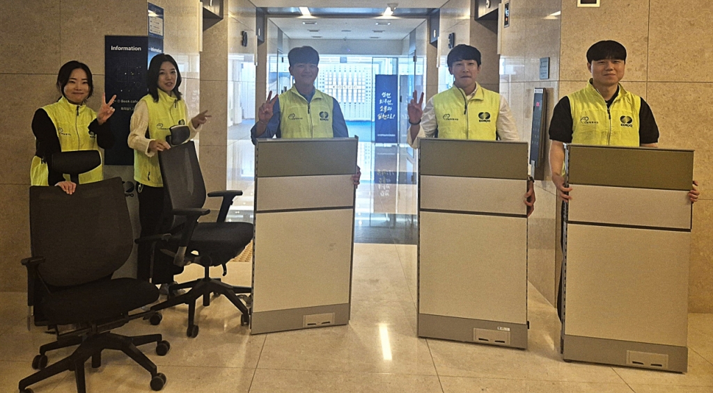 한국남부발전 사무용가구 복지시설에 기증