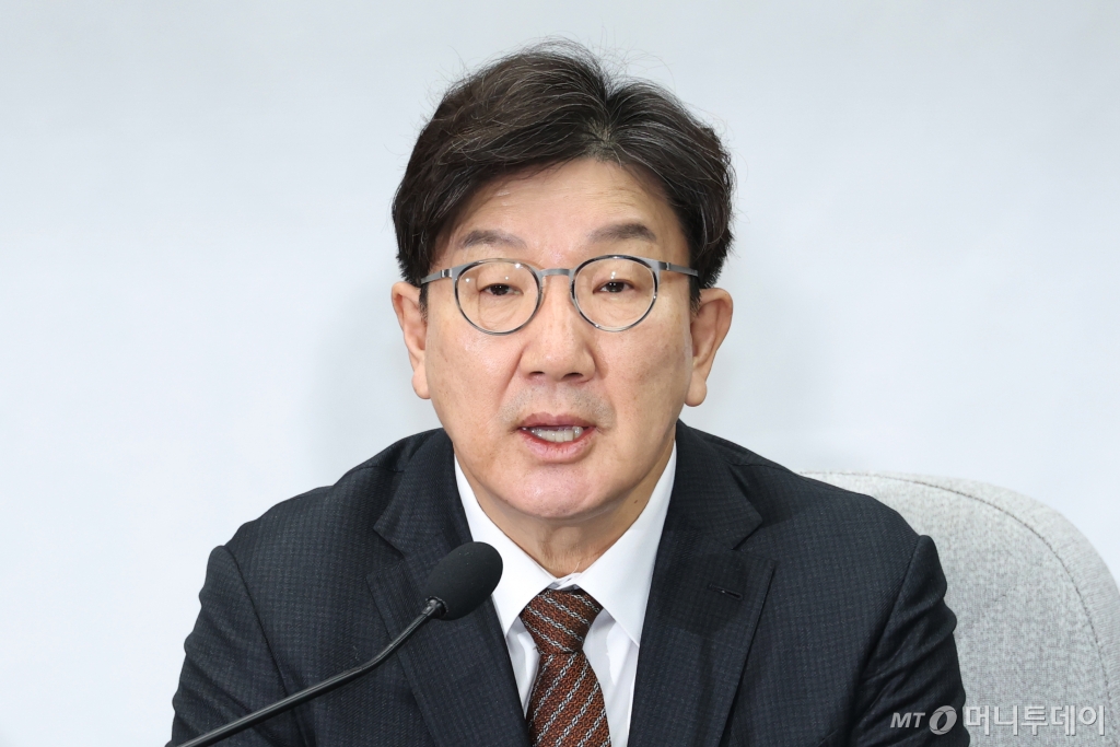 권성동 반도체법 주52시간 예외 빼자는 野…이재명 친기업은 거짓말