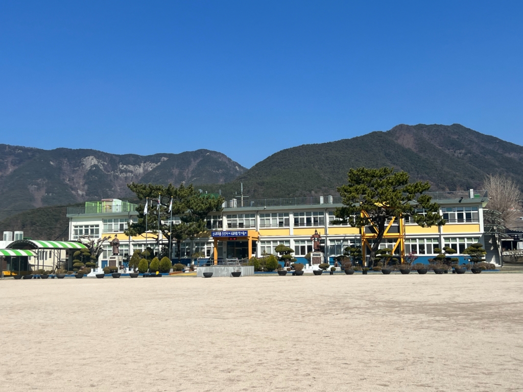 700명 넘었던 신입생, 올해 0명…사라질 위기 산골 초교[르포]
