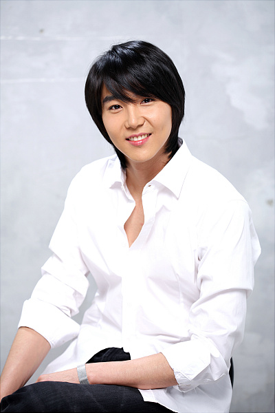 오션 출신 이현, 뮤지컬 ‘그리스’의 ‘대니’ 역 낙점