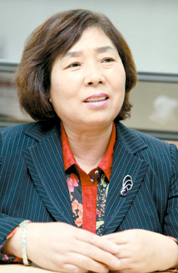 족발공장·물류센터 세워 짝퉁 브랜드들 따돌렸죠