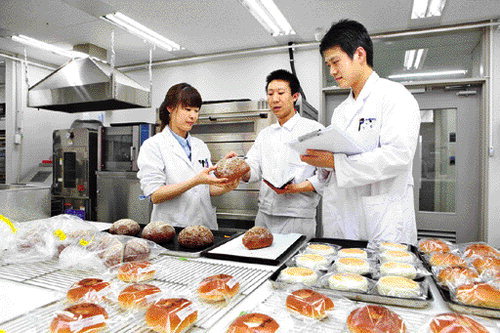 SPC그룹, 반도체 공장처럼 360가지 빵 관리