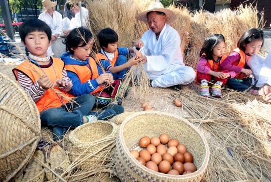 [포토] 외암민속마을 짚풀문화제를 알리는 사전 홍보