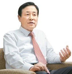 김정태 하나금융그룹 회장, 해외 111곳 네트워크로 `글로벌 하나` 박차