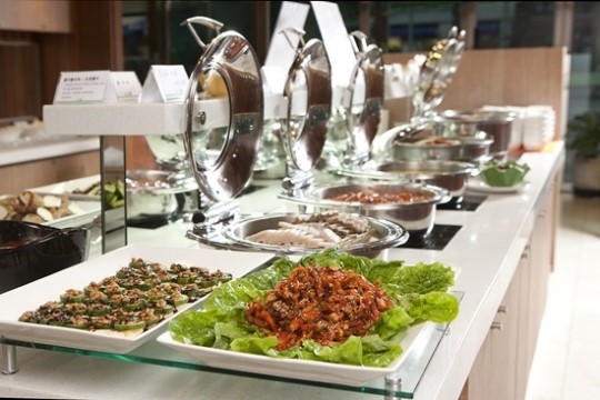 여름 건강 다이어트, 채식부페로! 생청국장 비빔밥 인기