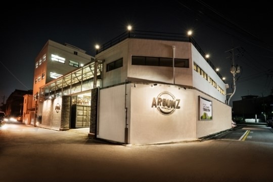 국내 최대 커피 백화점 `어라운지`, 원두만 공급받으면 카페창업 OK